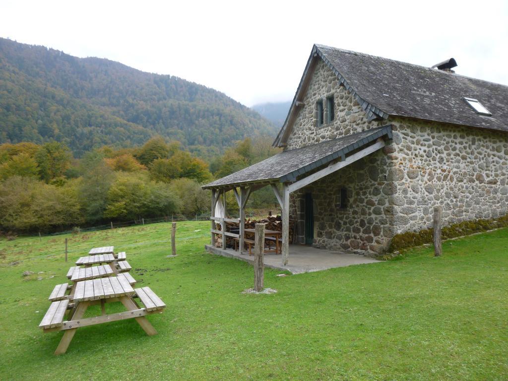 Les Chalets De La Foret D'Issaux Osse-en-Aspe Exterior foto