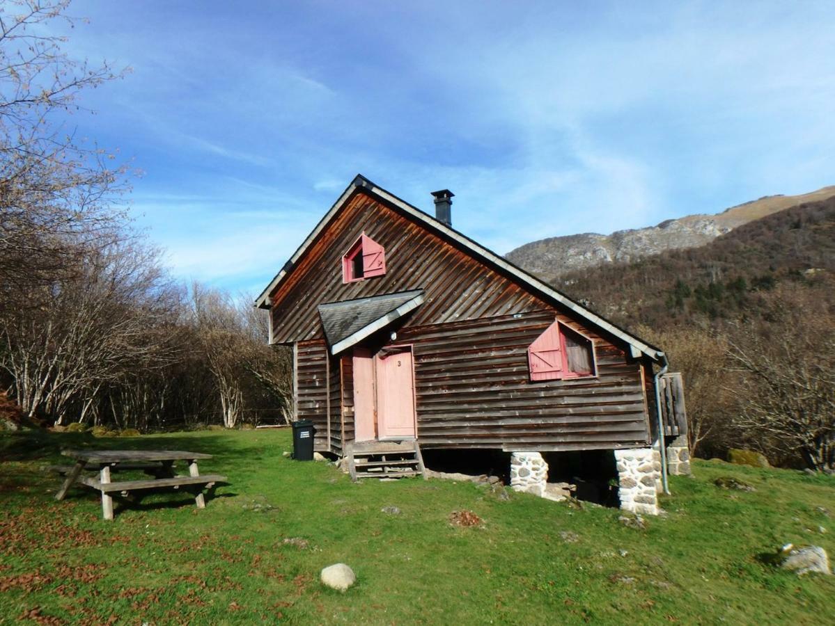 Les Chalets De La Foret D'Issaux Osse-en-Aspe Exterior foto